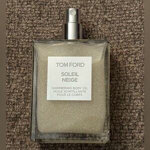 TOM Ford Soleil Neige Shimmering Body Oil